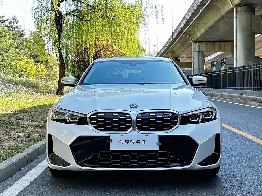 BMW 3 Series 2024