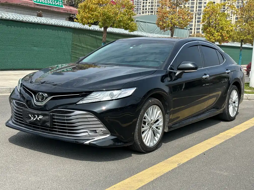TOYOTA CAMRY