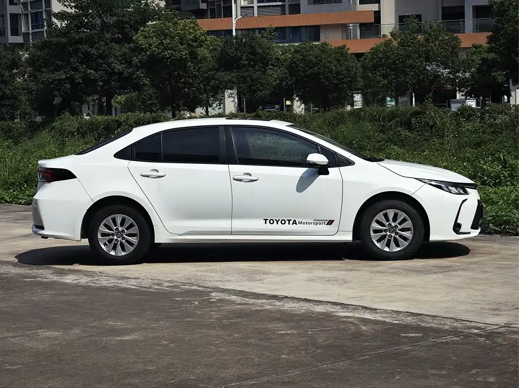Toyota Corolla — миниатюра 6