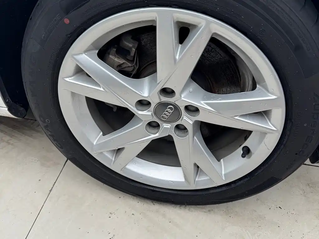 Audi A4L — миниатюра 5