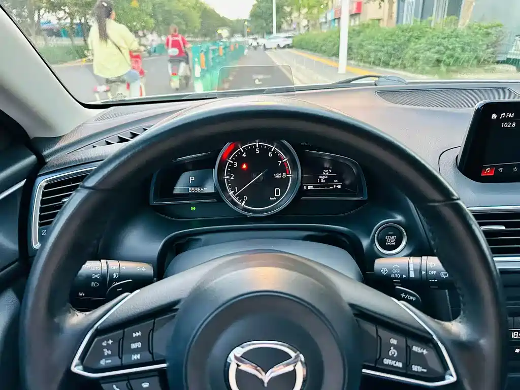 Mazda 3 Axela — миниатюра 8