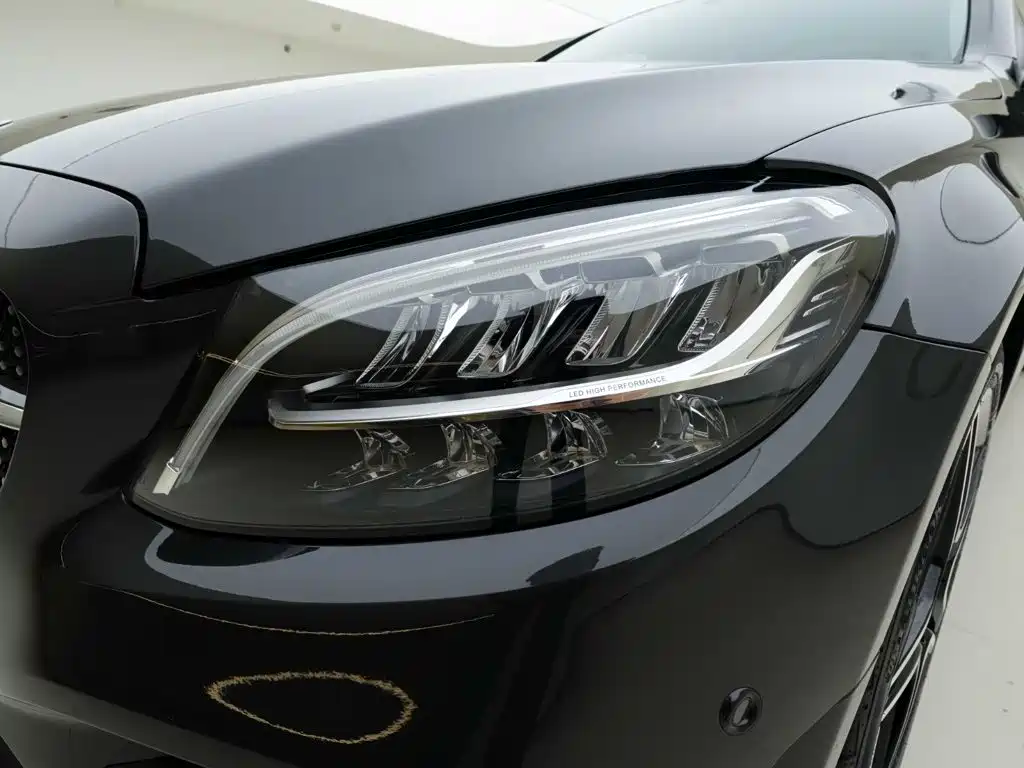 Mercedes-Benz C-Class — миниатюра 10