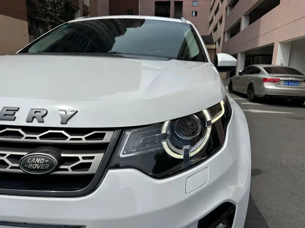 Land Rover Discovery Sport — миниатюра 4