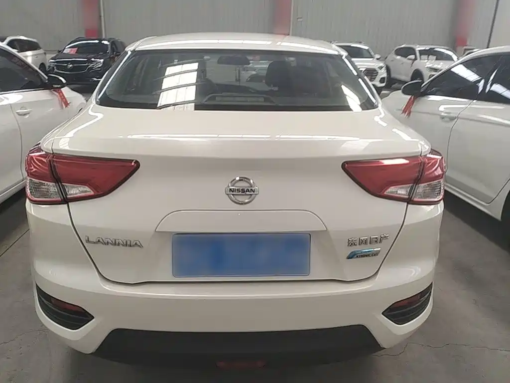 Nissan Bluebird — миниатюра 6