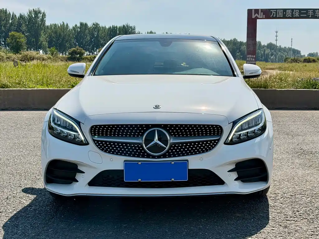 Mercedes-Benz C-Class — миниатюра 2
