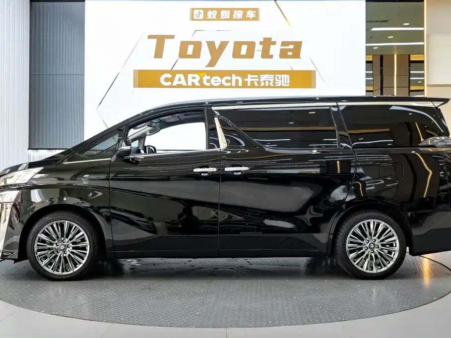 Toyota Vellfire — миниатюра 3