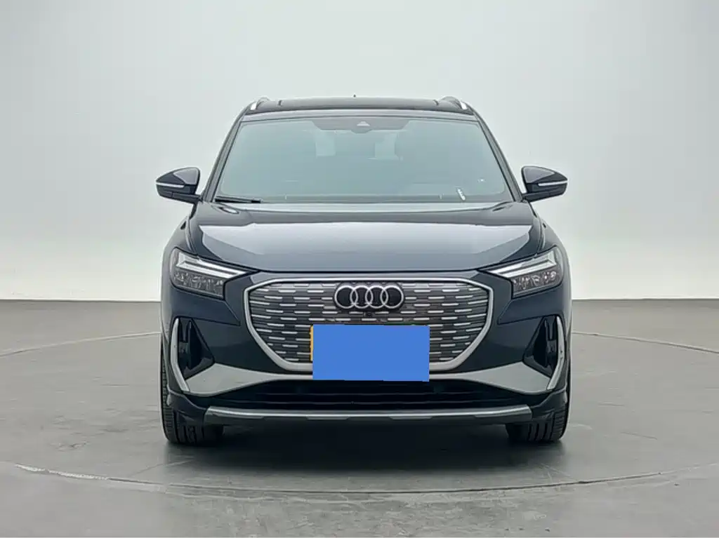 Audi Q4 e-tron — миниатюра 2