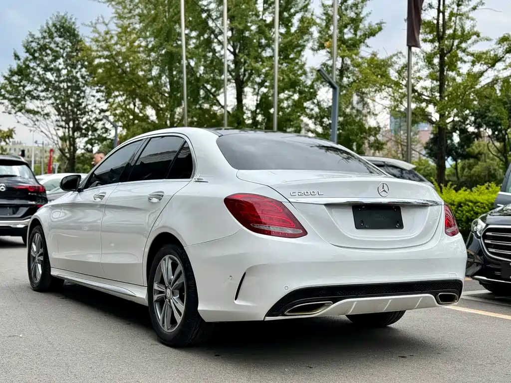 Mercedes-Benz C-Class — миниатюра 7