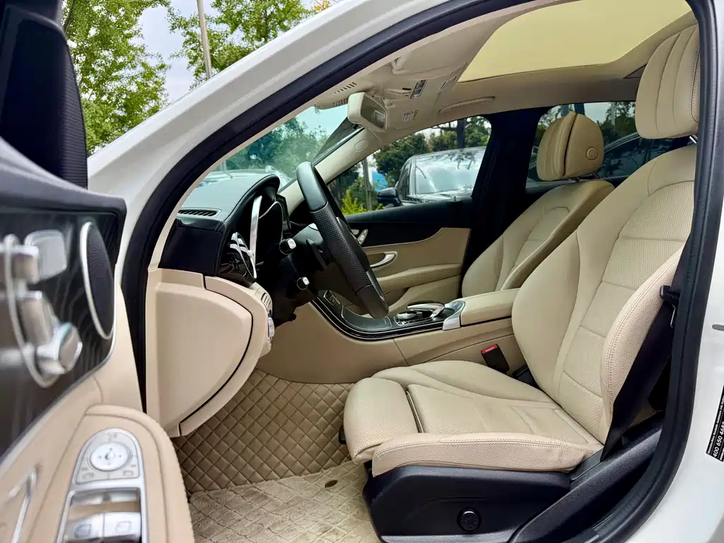 Mercedes-Benz C-Class — миниатюра 17
