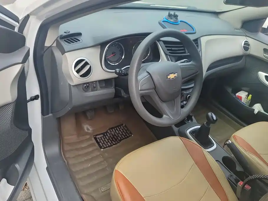 Chevrolet Sail — миниатюра 12