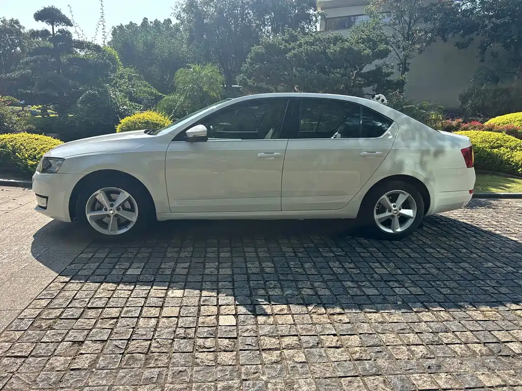 Skoda Octavia — миниатюра 7