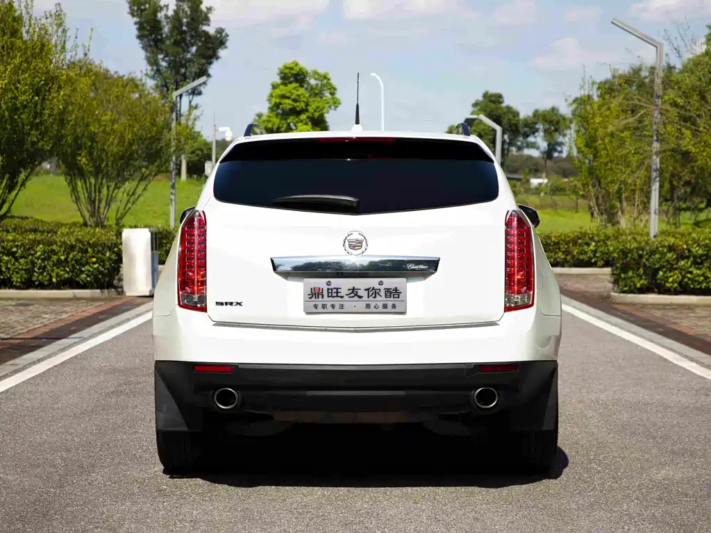 Cadillac SRX — миниатюра 5