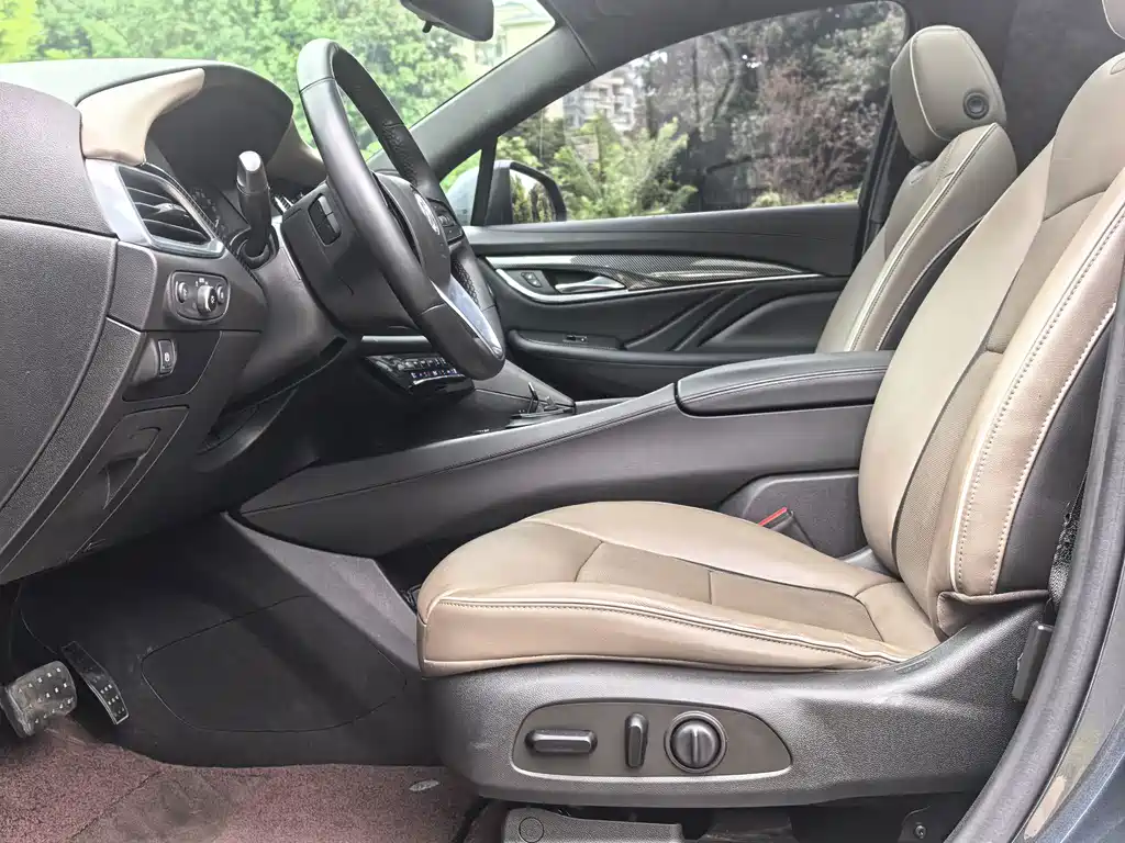Buick Enclave — миниатюра 10