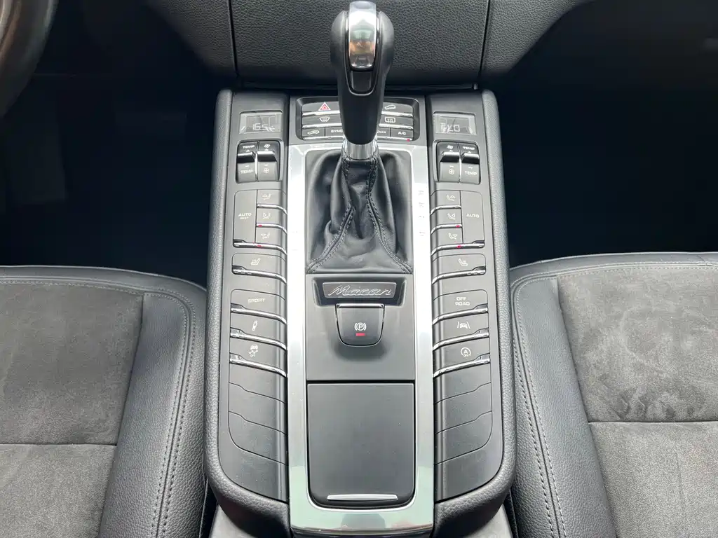 Porsche Macan — миниатюра 16