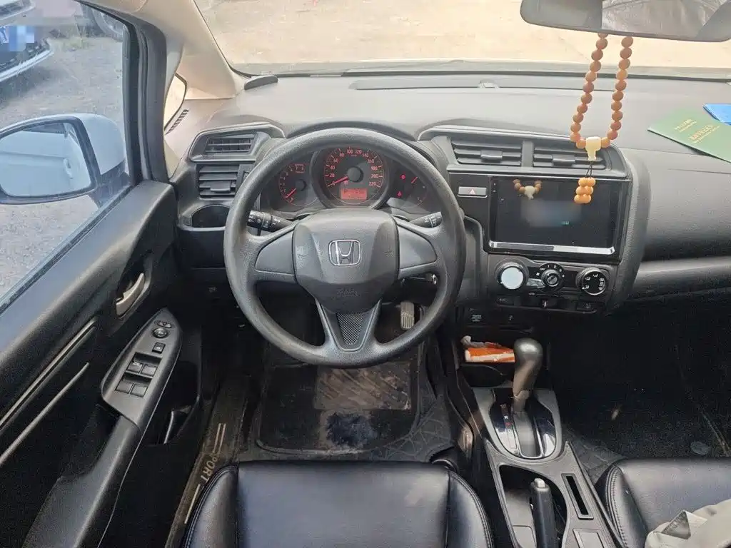 Honda Fit — миниатюра 6