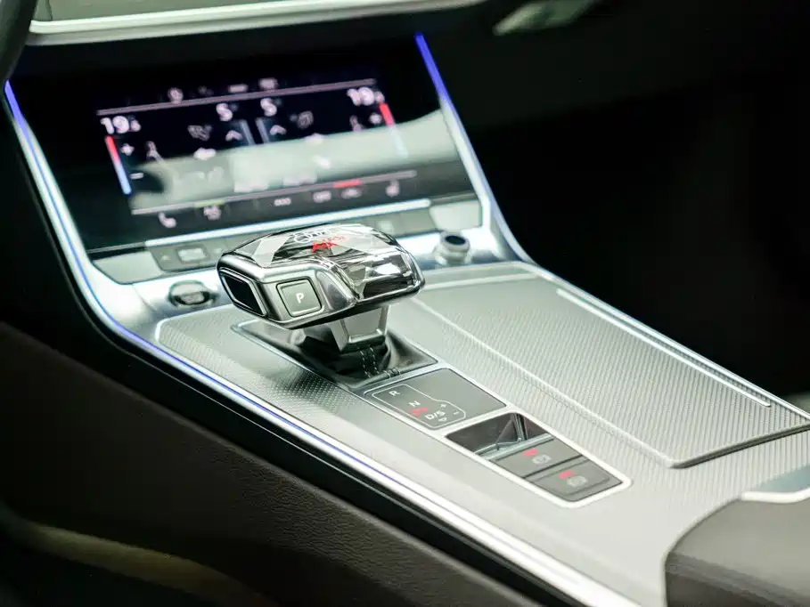 Audi A7L 2024 — фото 12