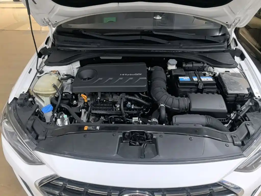 Hyundai Elantra — миниатюра 20