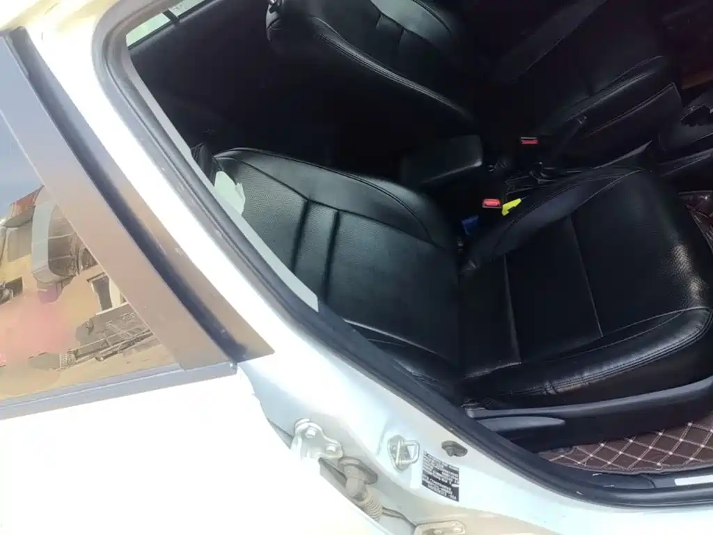 Toyota Yaris L — миниатюра 25