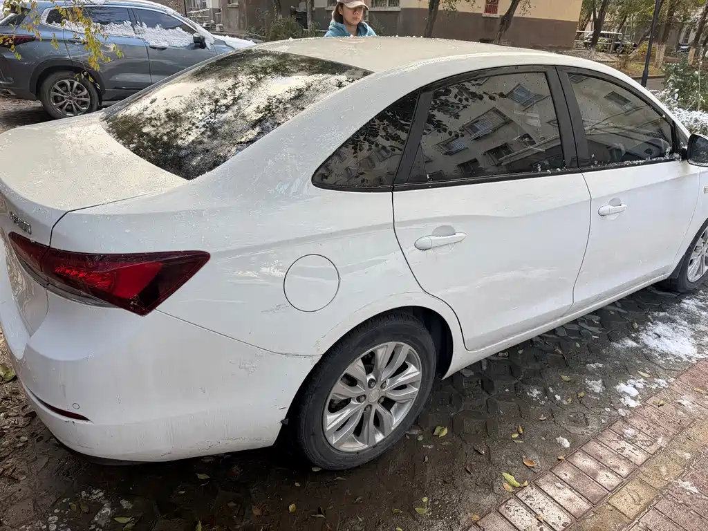 Buick Excelle — миниатюра 10