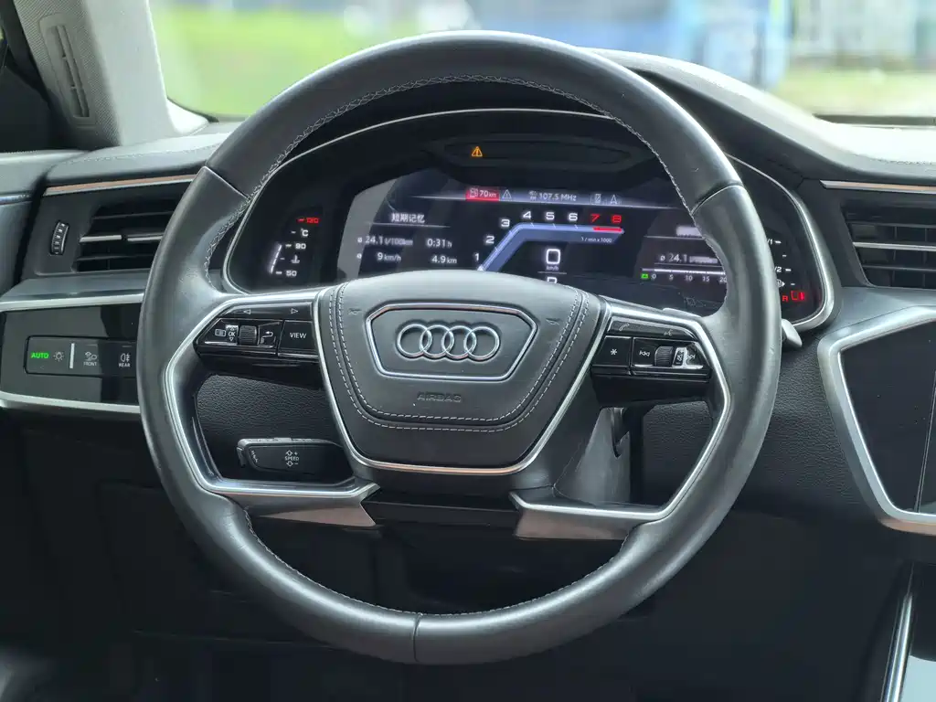 Audi A7L — миниатюра 11