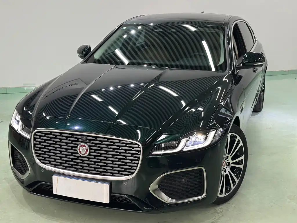 Jaguar XFL — миниатюра 3