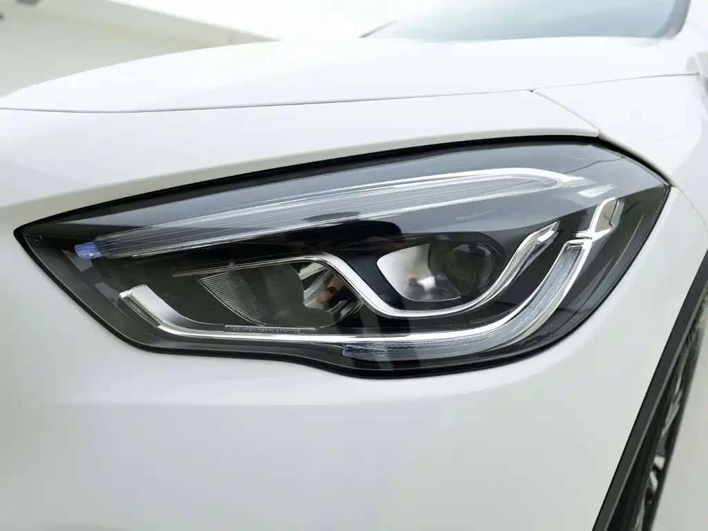 Mercedes-Benz GLA — миниатюра 10