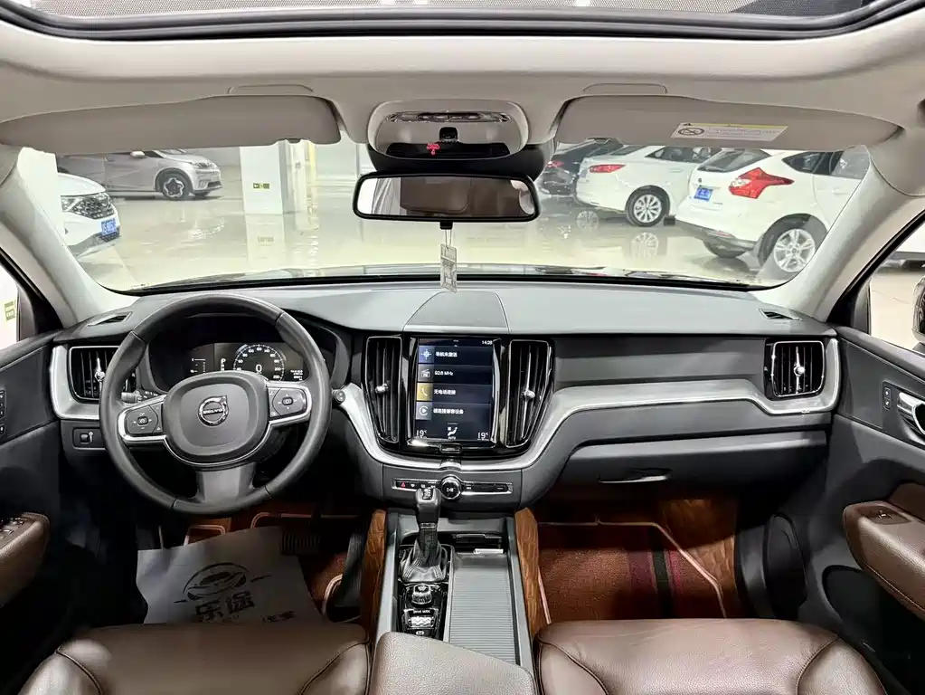 Volvo XC60 — миниатюра 8