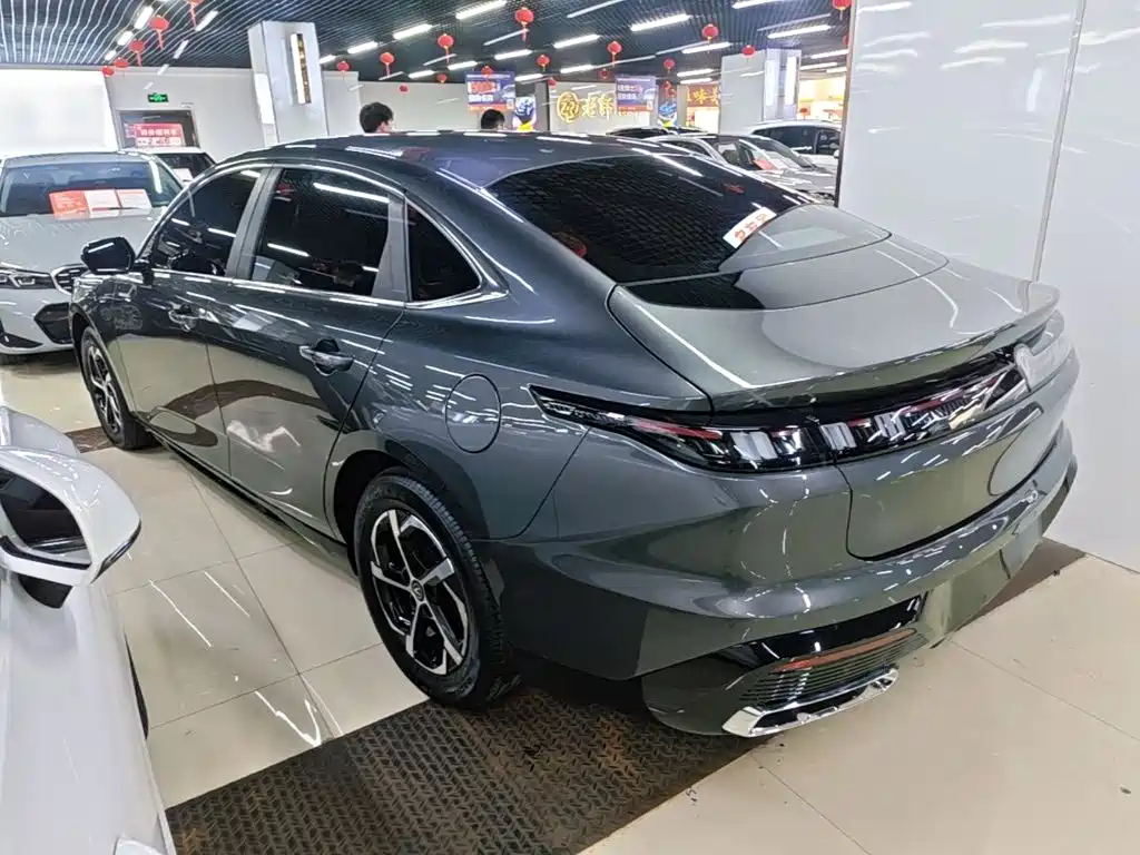 Changan Eado — миниатюра 5