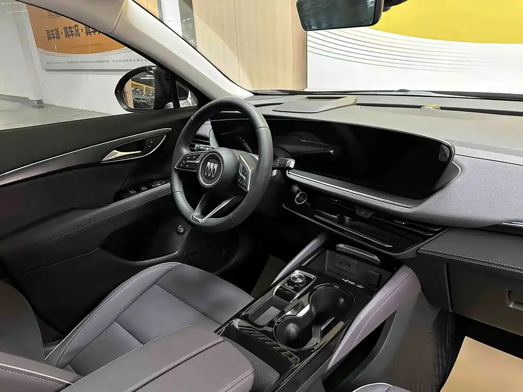 Buick Envision Plus — миниатюра 10