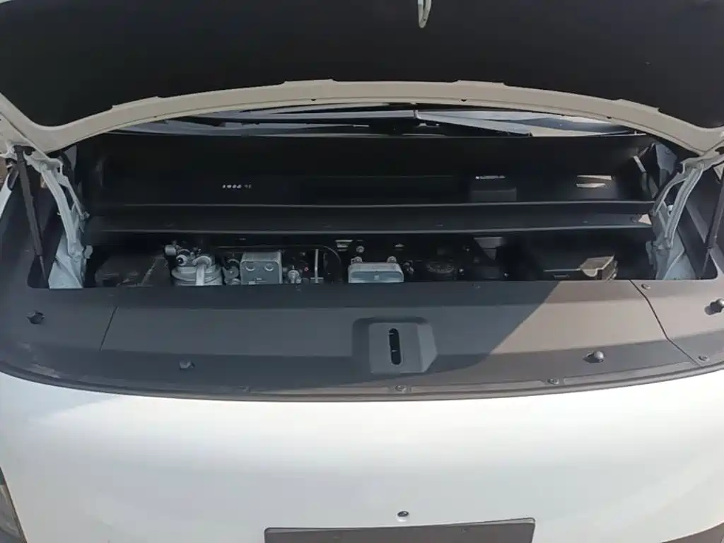 Li Auto Li MEGA — миниатюра 20