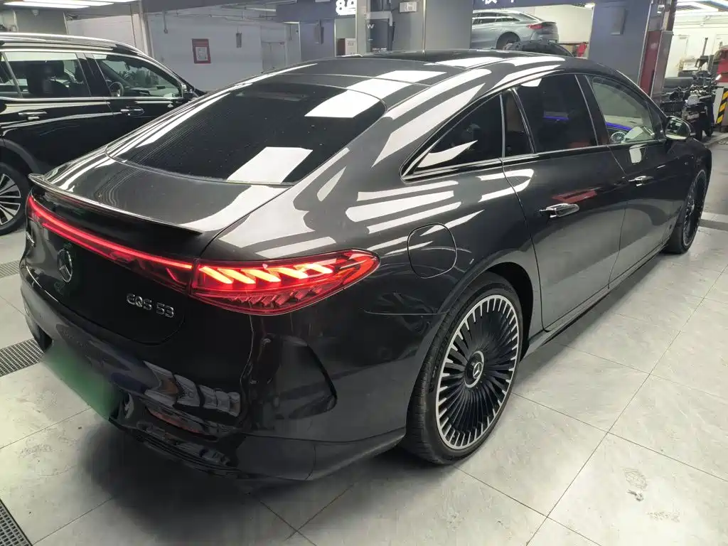 Mercedes-Benz EQS AMG — миниатюра 12