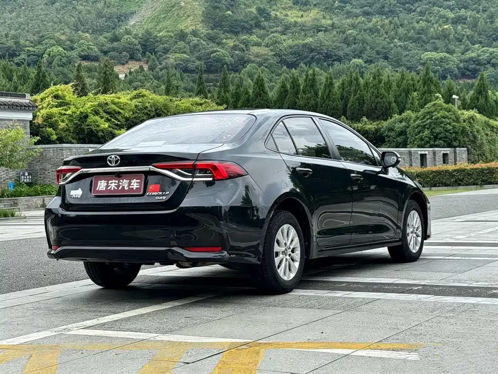 Toyota Corolla — миниатюра 3