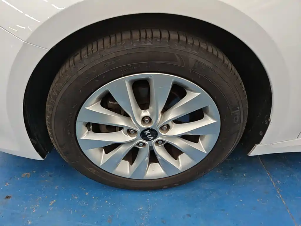 Kia K5 — миниатюра 23
