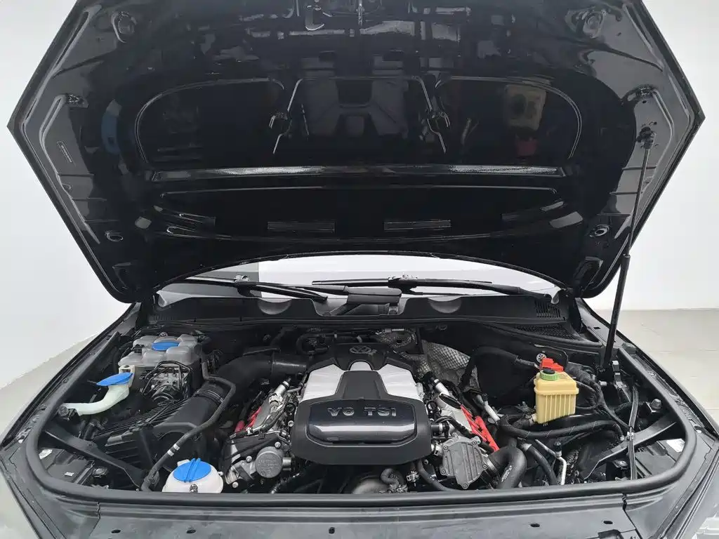 Volkswagen Touareg — миниатюра 6