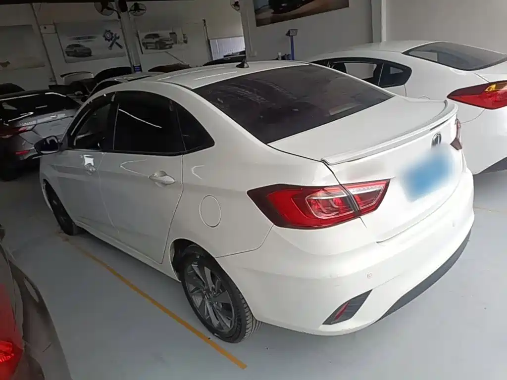 Changan Eado DT — миниатюра 5