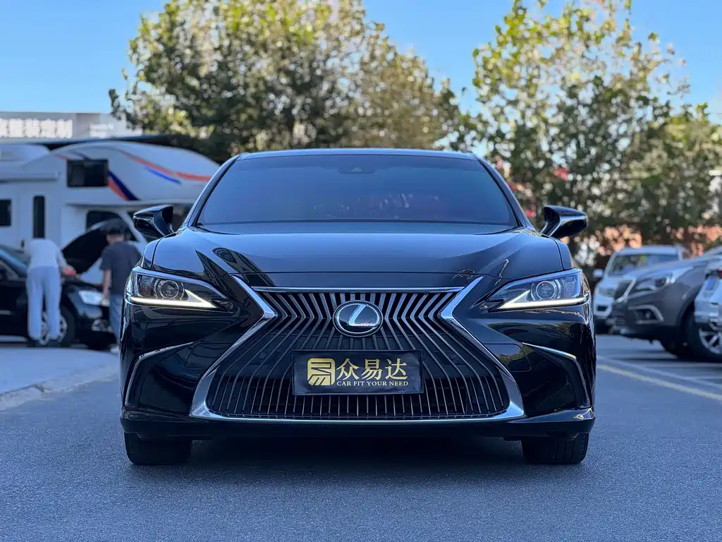 Lexus ES — миниатюра 2