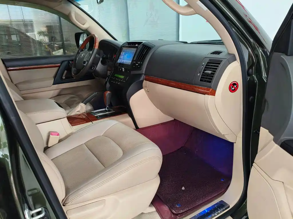 Toyota Land Cruiser — миниатюра 7