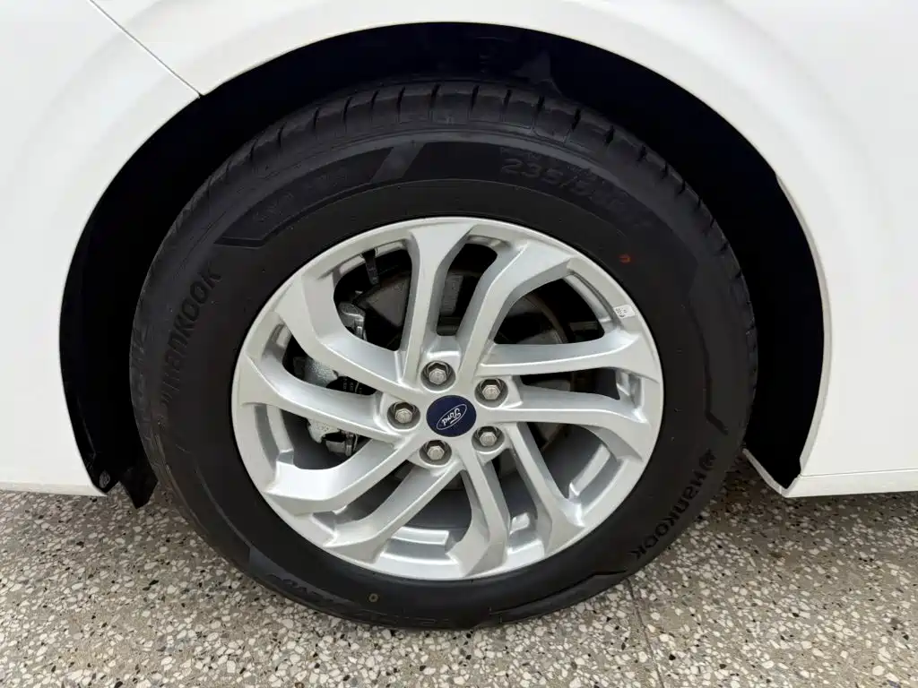 Ford Mondeo — миниатюра 14