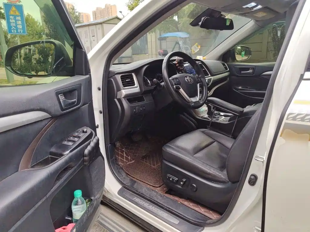 Toyota Highlander — миниатюра 12