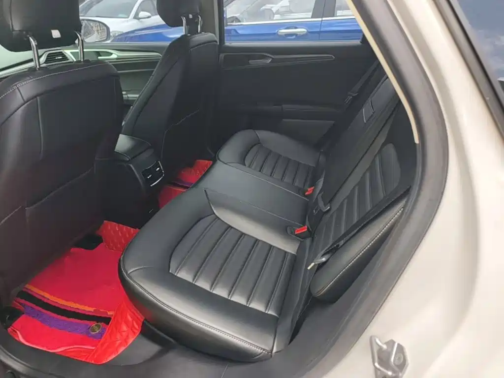 Ford Mondeo — миниатюра 17