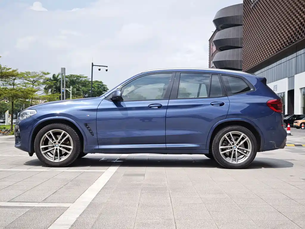 BMW X3 — миниатюра 9