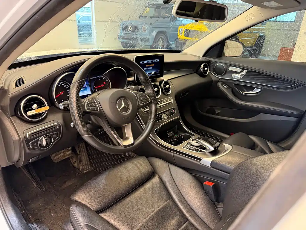 Mercedes-Benz C-Class — миниатюра 10
