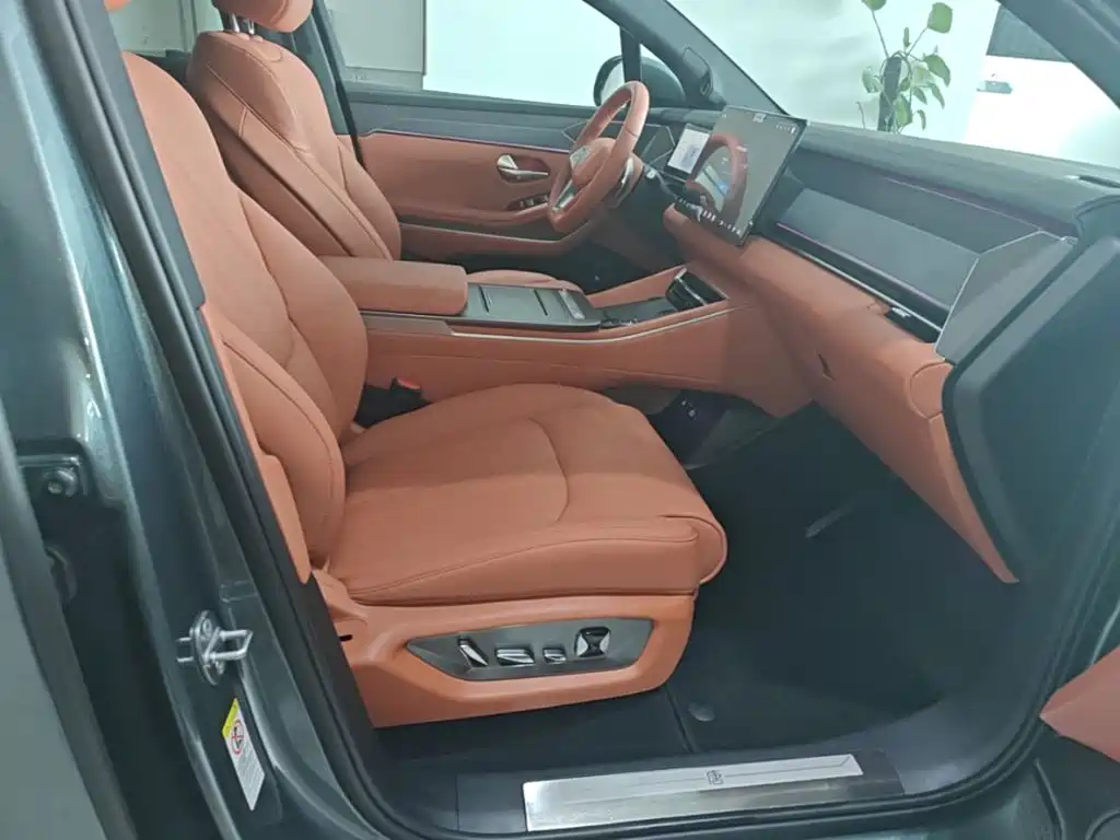 BYD Tang L — миниатюра 25