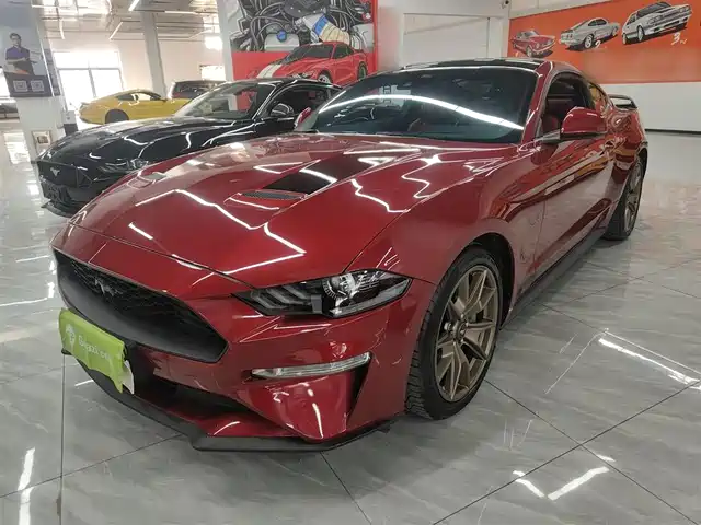 FORD MUSTANG