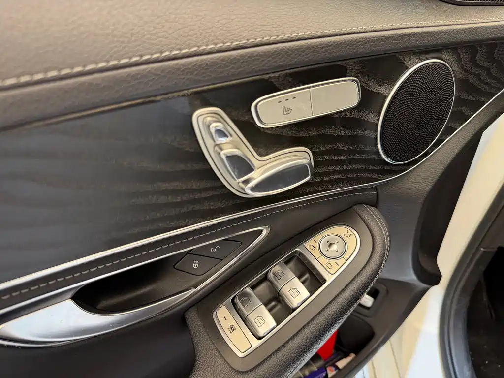 Mercedes-Benz C-Class — миниатюра 9