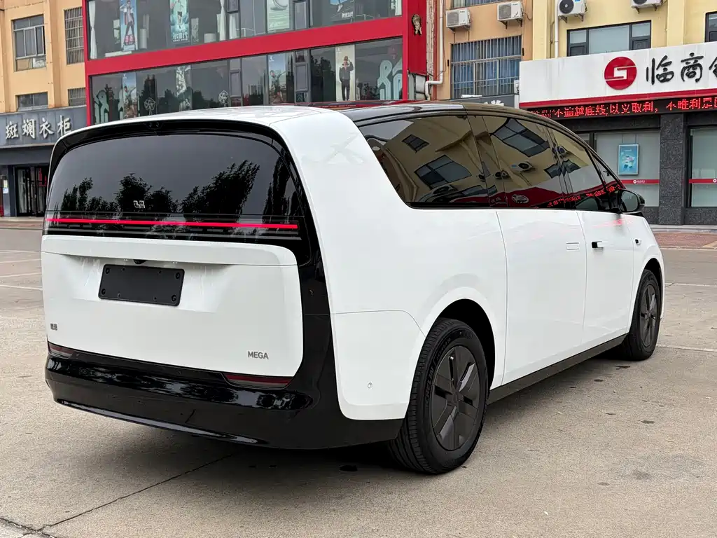 Li Auto Li MEGA — миниатюра 17