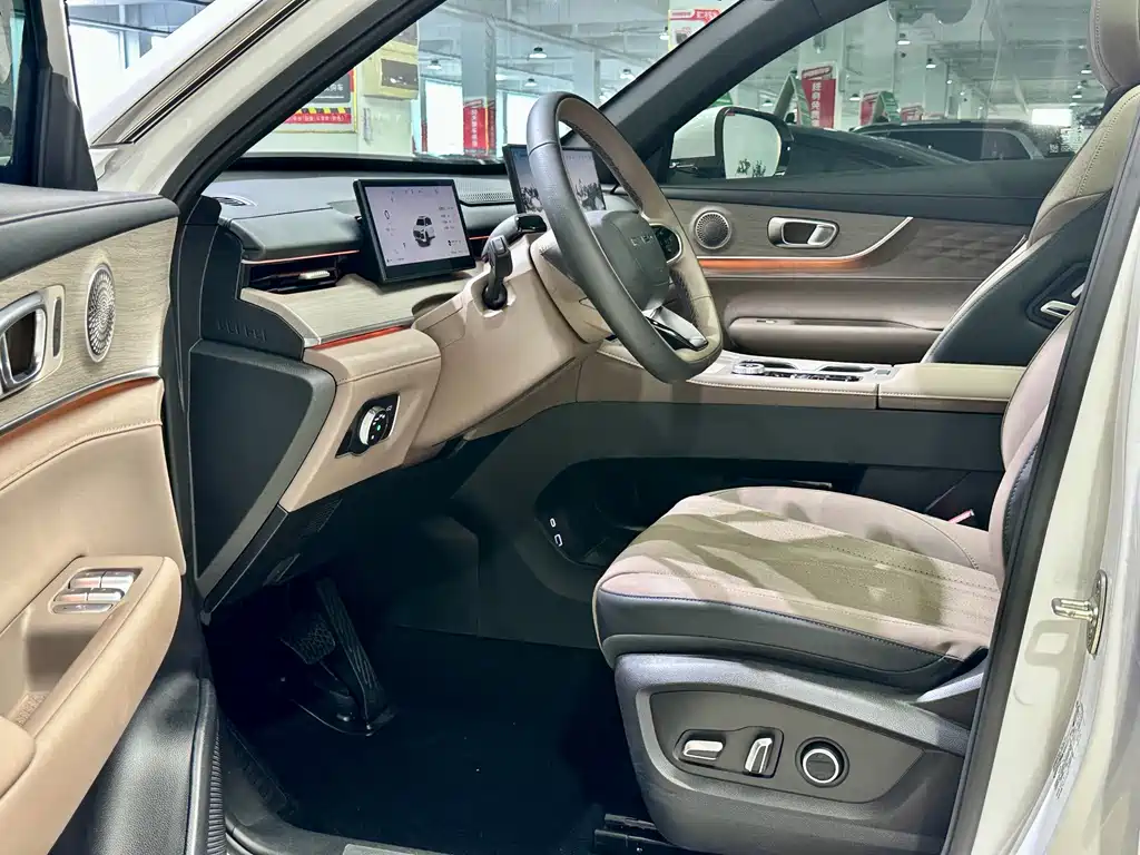 Chery Tiggo 8 PLUS — миниатюра 7