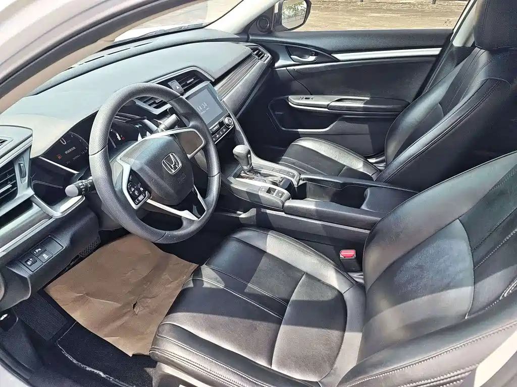 Honda Civic — миниатюра 7