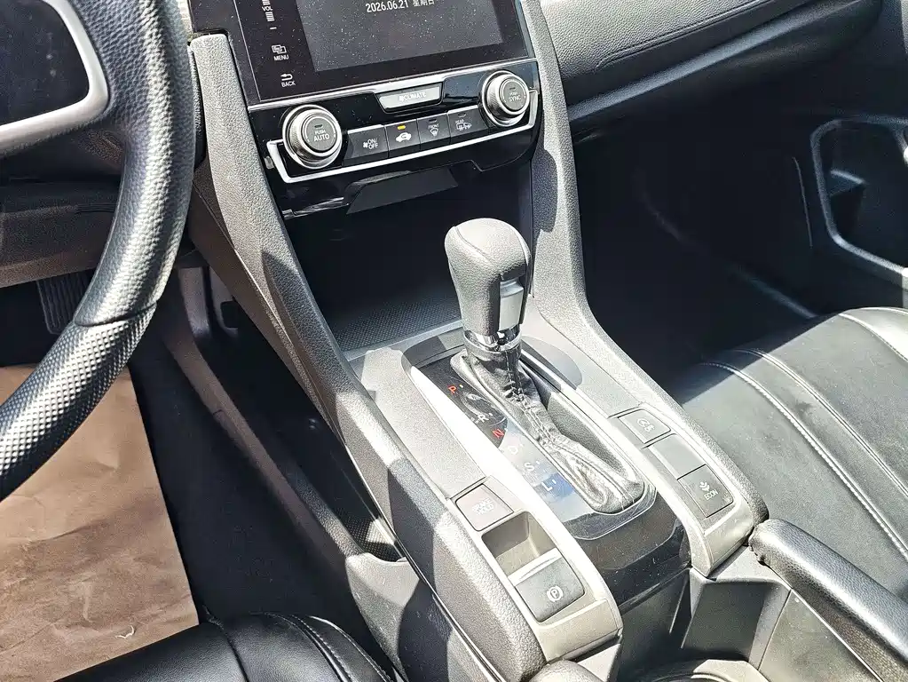 Honda Civic — миниатюра 8