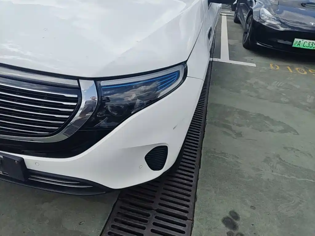 Mercedes-Benz EQC — миниатюра 24